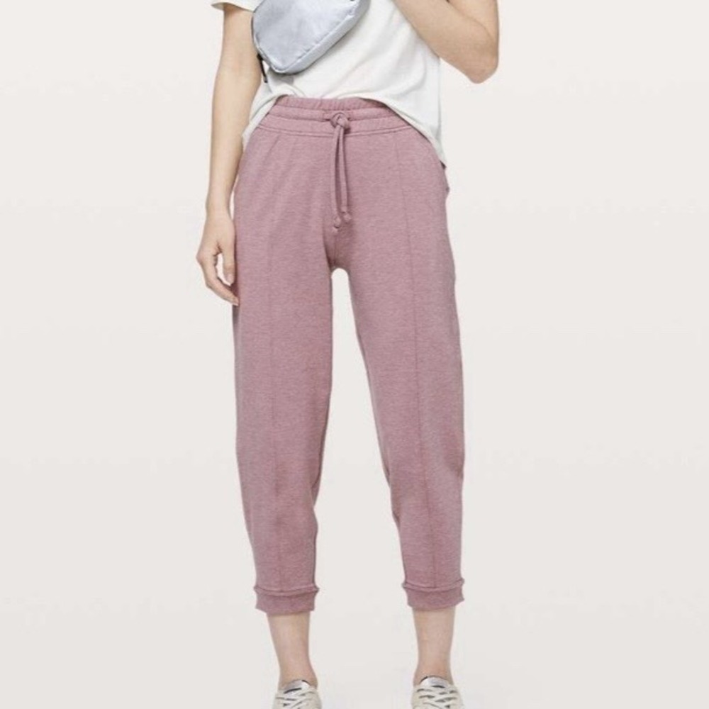 Lululemon At My Leisure Jogger Size 4 Pull On Soft Knit Yoga Sweatpants Comfort
